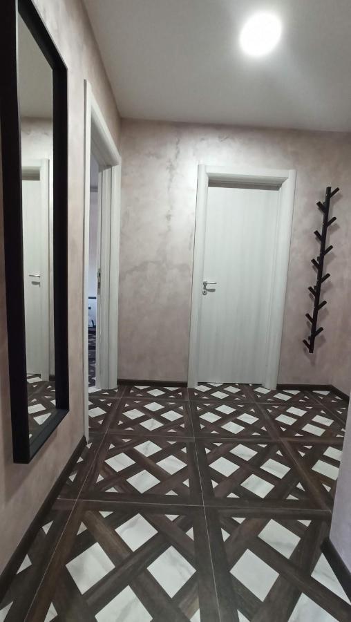 Luxury Parking In Garage Apartment Nis